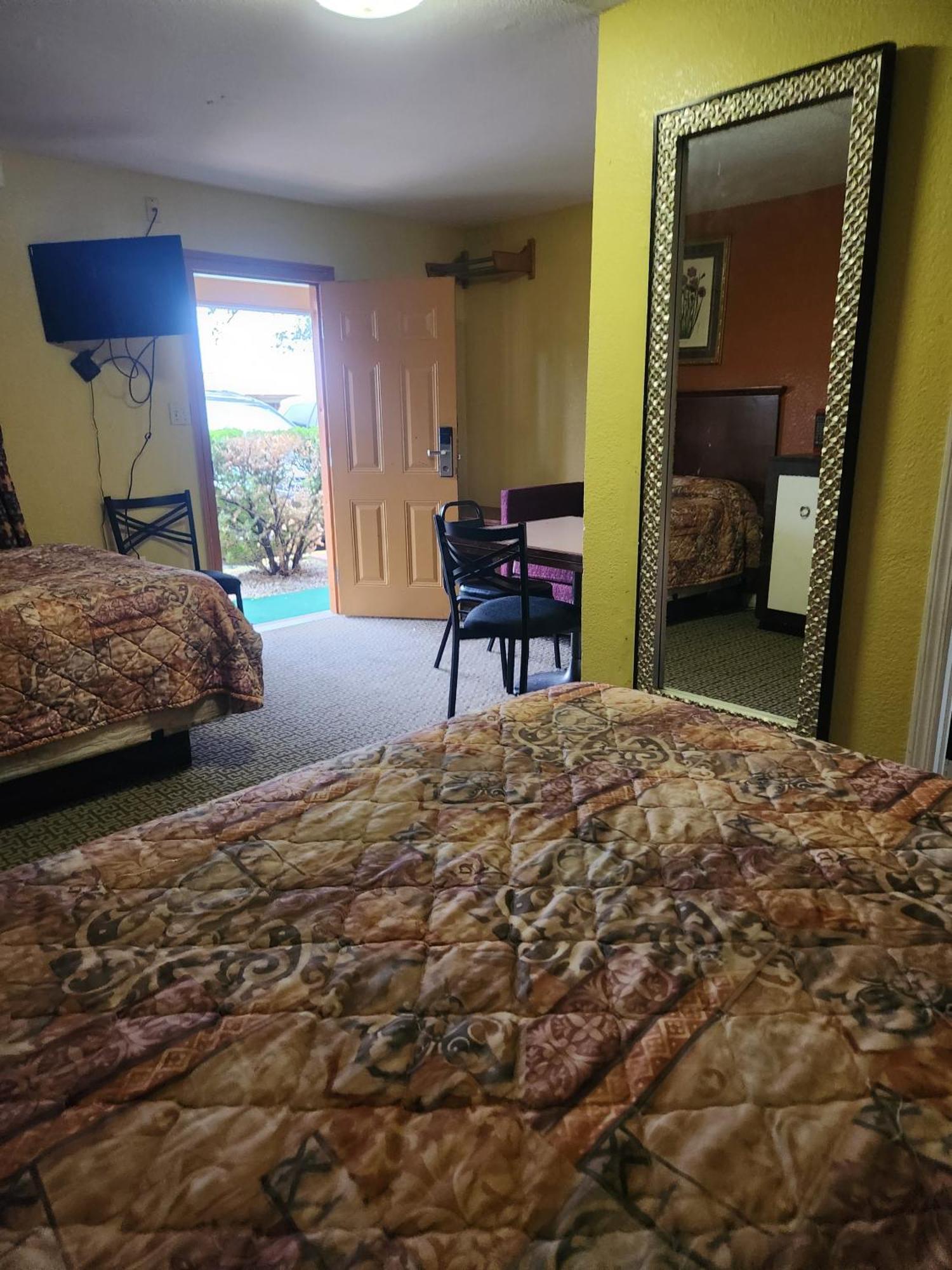 Walnut Forest Motel Austin Bagian luar foto